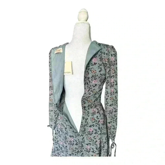 Showpo. NWT Glorious Day Dress in Blue Floral Mini Dress Size 4 - Picture 7 of 8